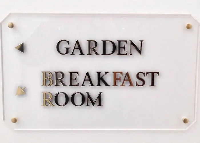 Select Garden 3* Roma