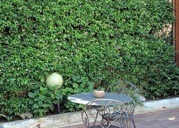 Select Garden 3*